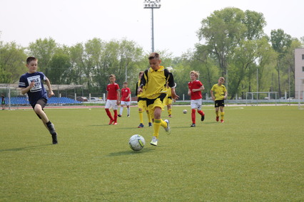 В Куйбышевском районе стартовал районный этап соревнований по футболу «Кожаный мяч».